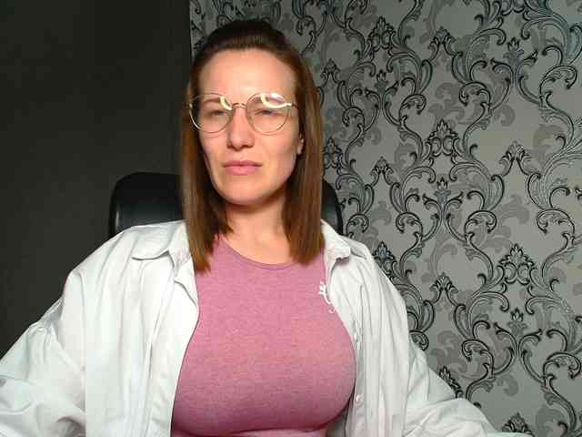 BellaKisss1 webcam