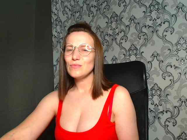 BellaKisss1 webcam