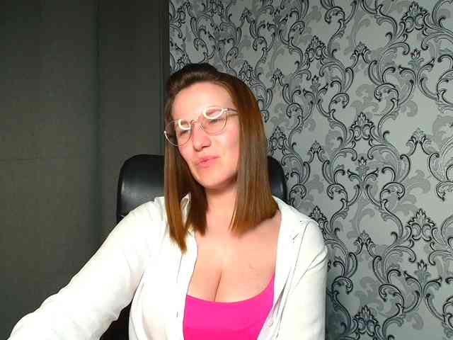 BellaKisss1 webcam