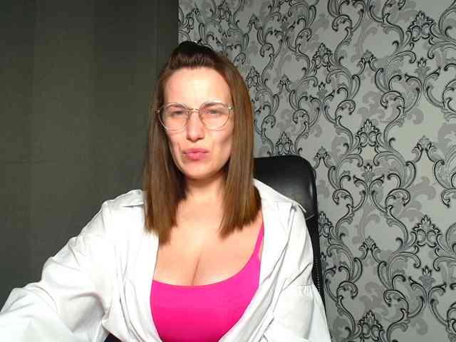 BellaKisss1 webcam