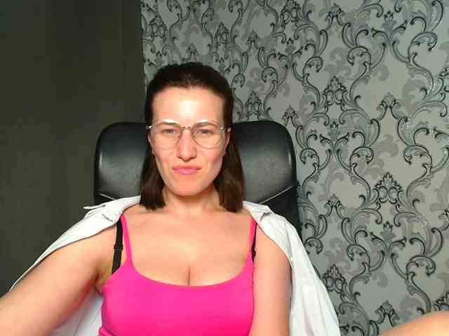 BellaKisss1 webcam