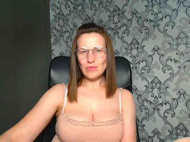 BellaKisss1 webcam