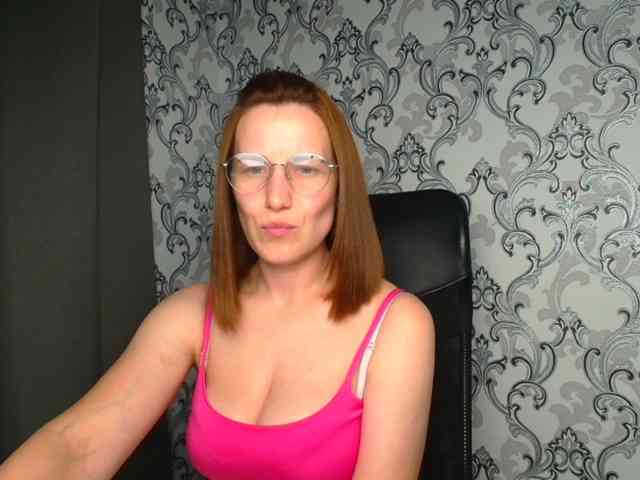 BellaKisss1 webcam
