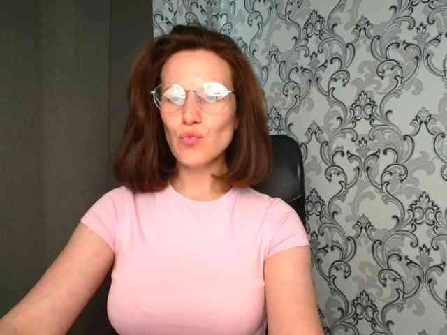 BellaKisss1 webcam