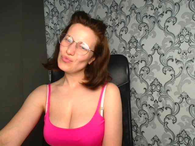 BellaKisss1 webcam