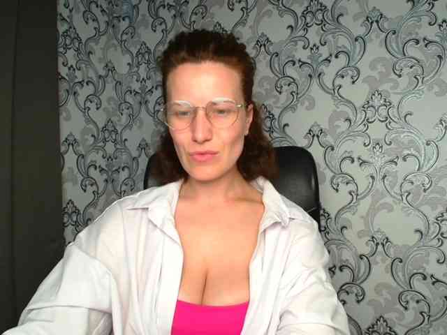 BellaKisss1 webcam