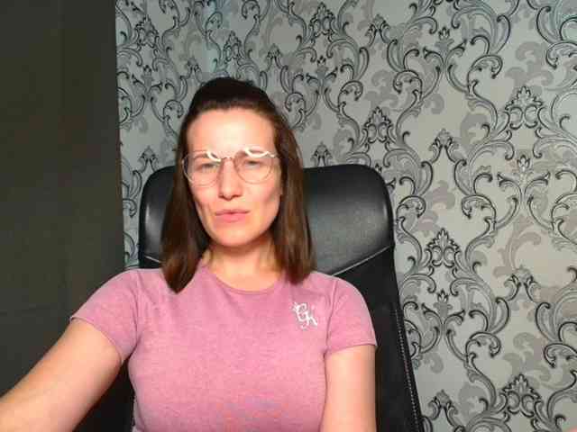 BellaKisss1 webcam