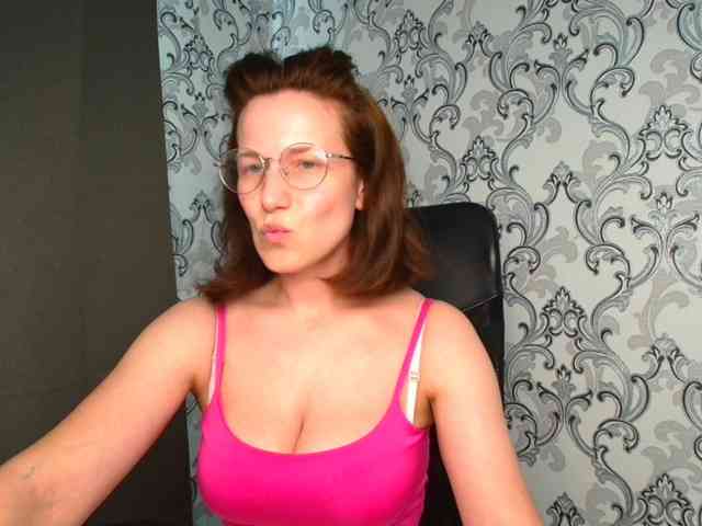BellaKisss1 webcam