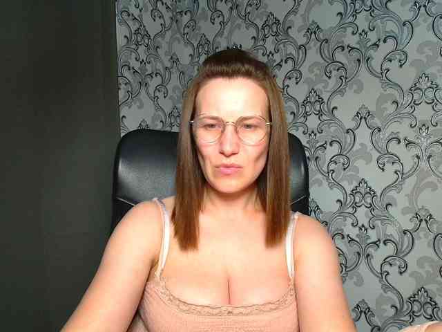 BellaKisss1 webcam