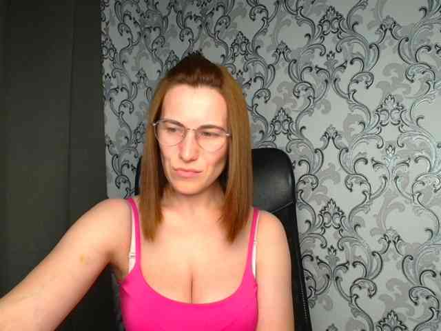 BellaKisss1 webcam