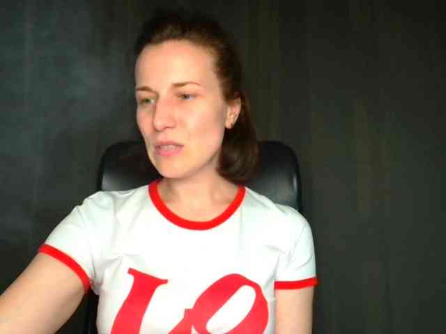 BellaKisss1 webcam