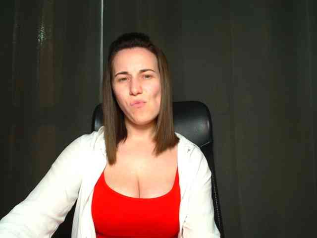 BellaKisss1