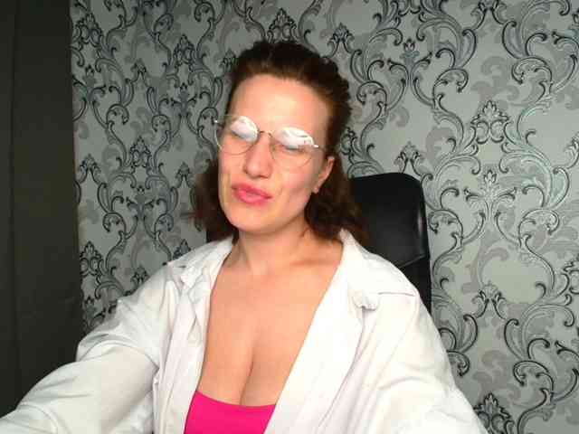 BellaKisss1 webcam