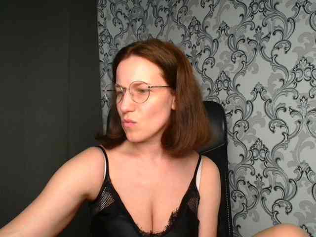 BellaKisss1 webcam