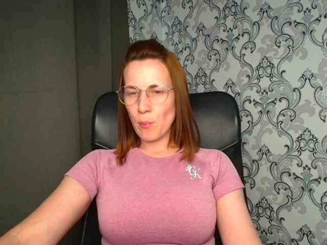 BellaKisss1 webcam