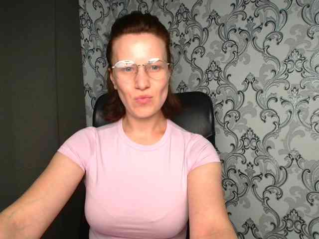BellaKisss1 webcam