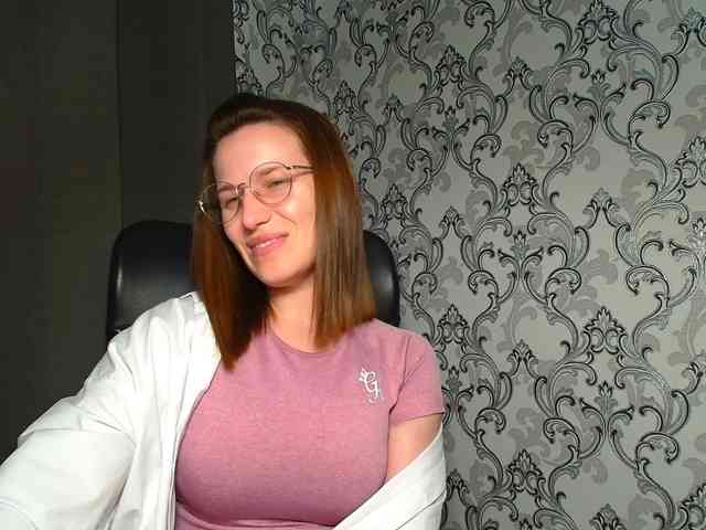 BellaKisss1 webcam