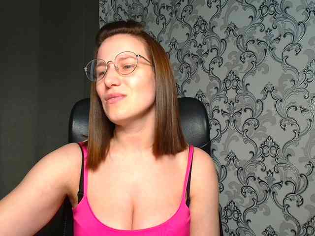 BellaKisss1 webcam