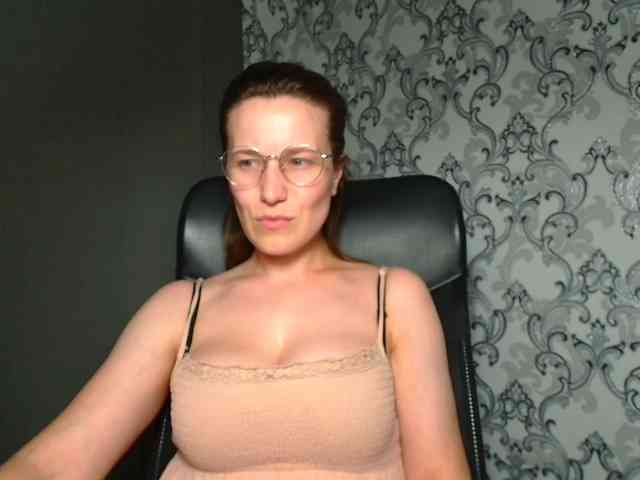 BellaKisss1 webcam