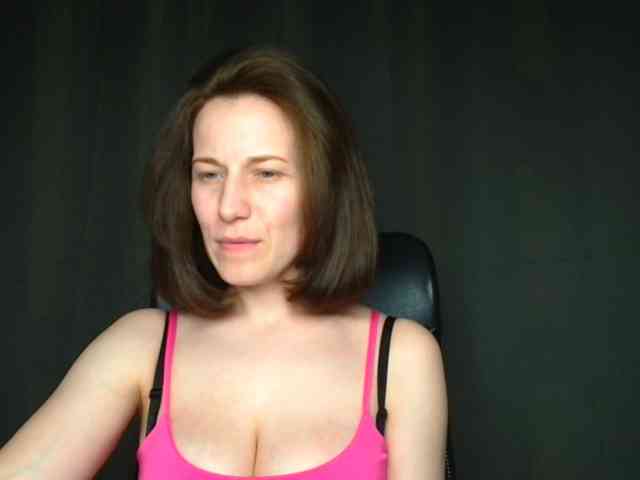 BellaKisss1 webcam
