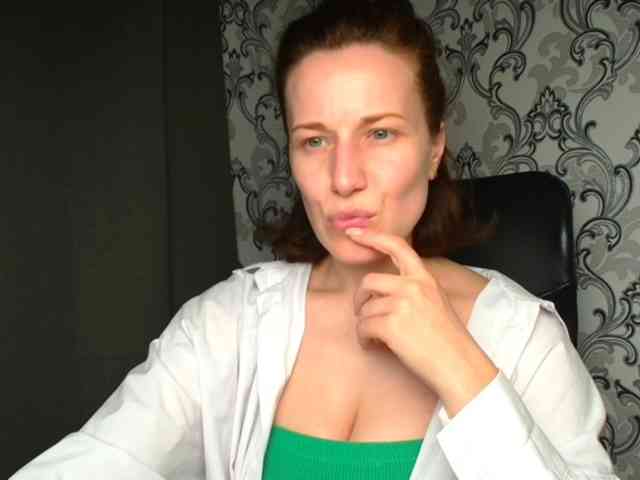 BellaKisss1 webcam