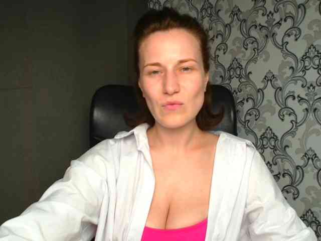 BellaKisss1 webcam