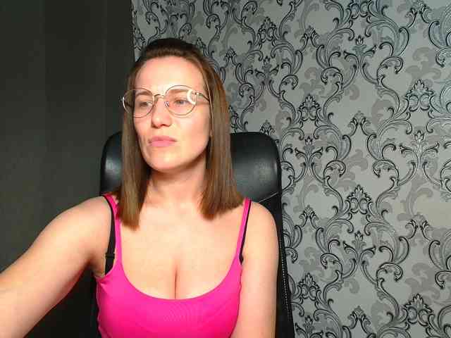 BellaKisss1 webcam