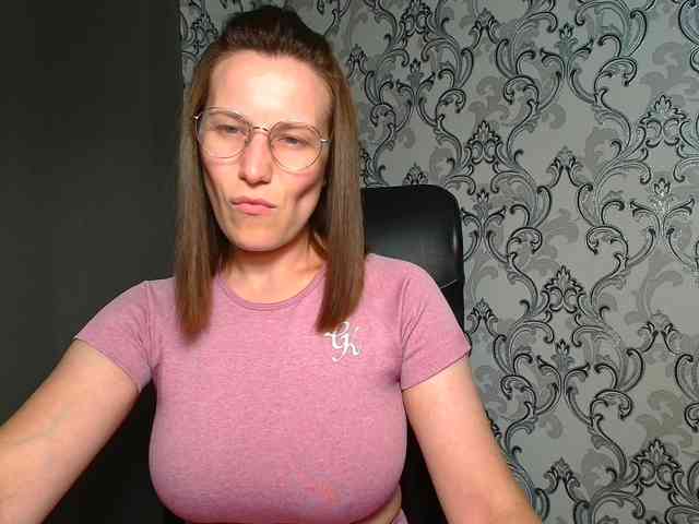 BellaKisss1 webcam