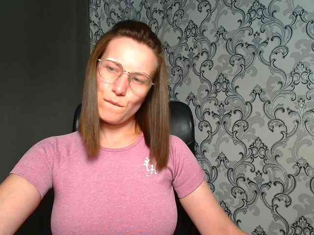 BellaKisss1 webcam