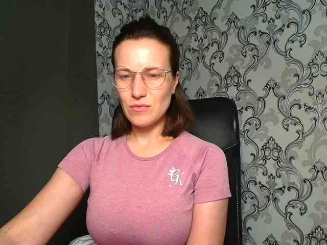 BellaKisss1 webcam