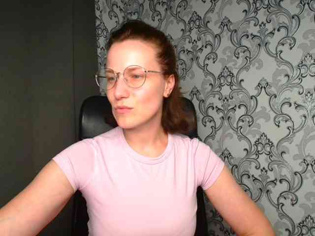 BellaKisss1 webcam