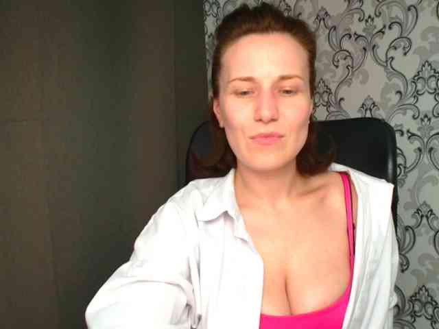 BellaKisss1 webcam