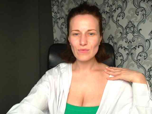 BellaKisss1 webcam
