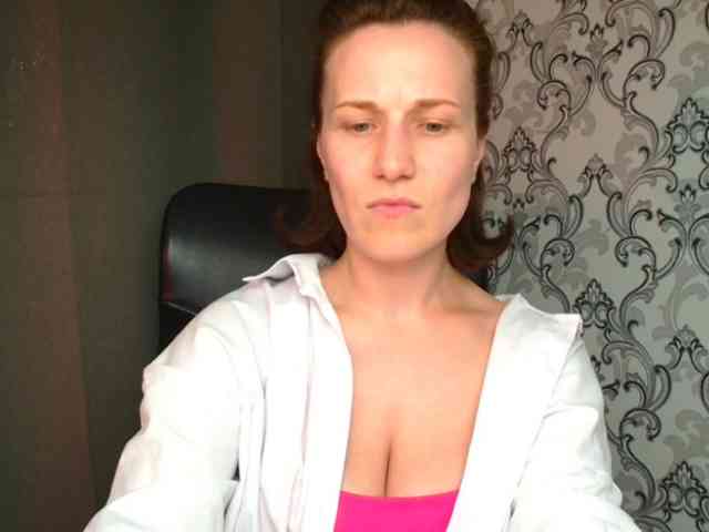 BellaKisss1 webcam