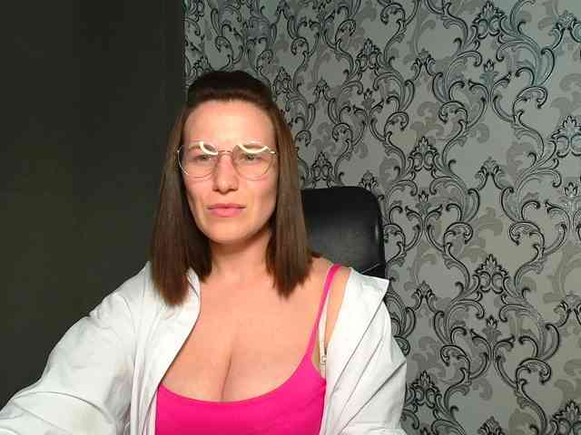 BellaKisss1