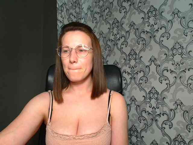 BellaKisss1 webcam