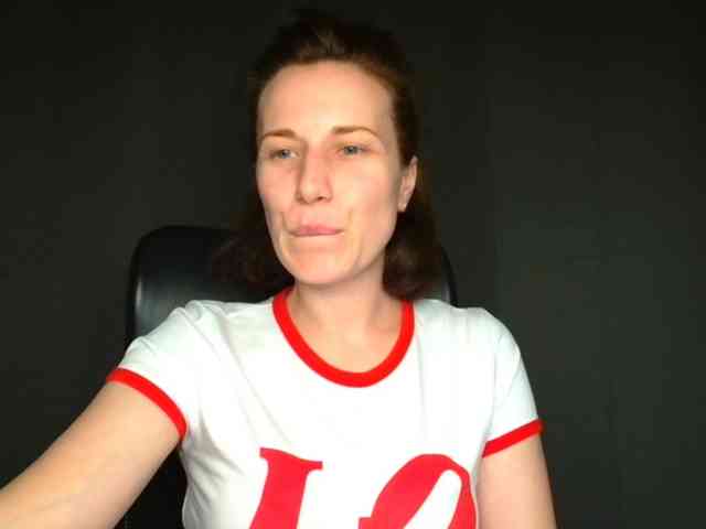 BellaKisss1 webcam