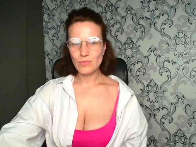 BellaKisss1 webcam