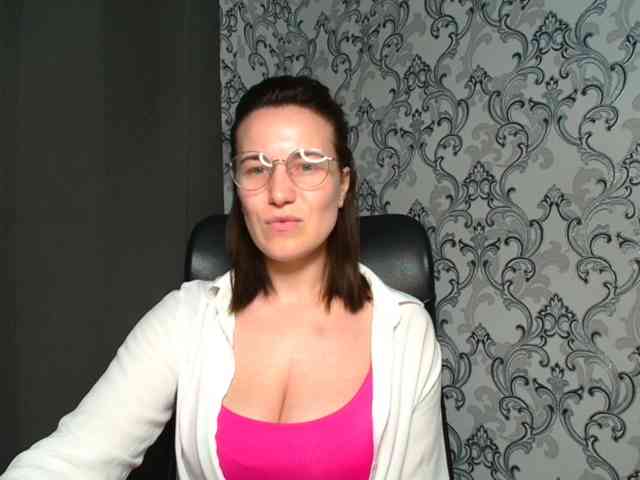 BellaKisss1