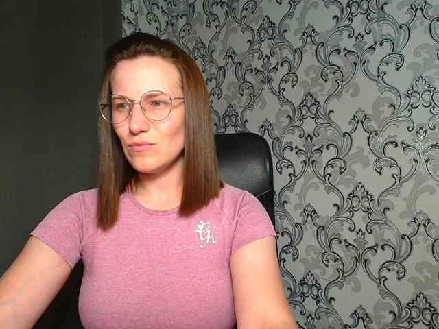 BellaKisss1 webcam
