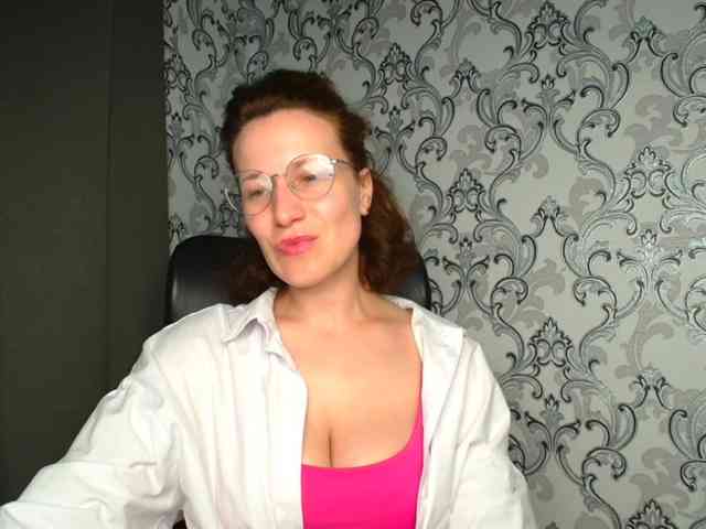 BellaKisss1 webcam