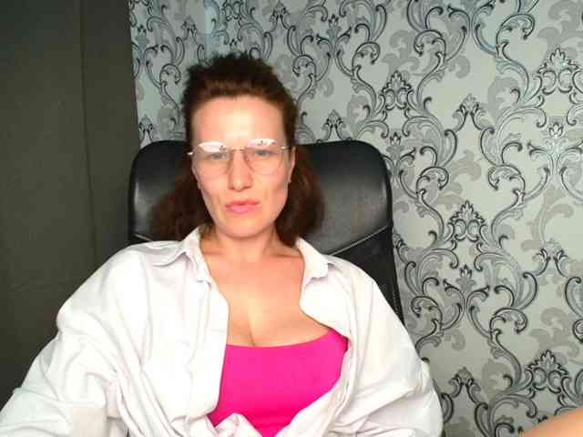BellaKisss1 webcam