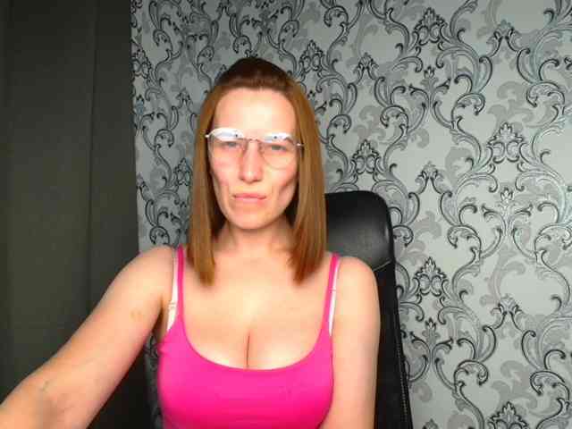 BellaKisss1 webcam