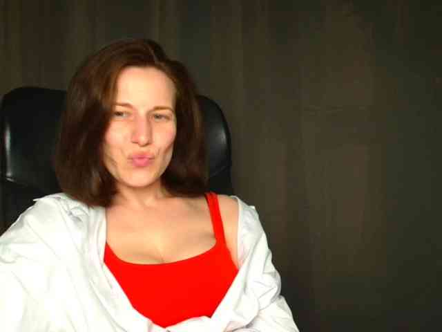 BellaKisss1 webcam