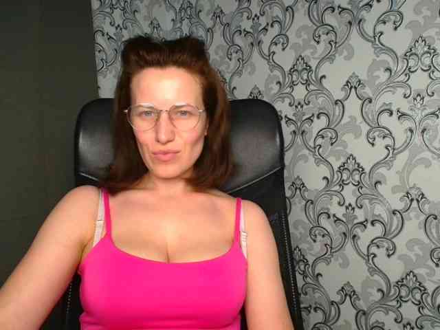BellaKisss1 webcam