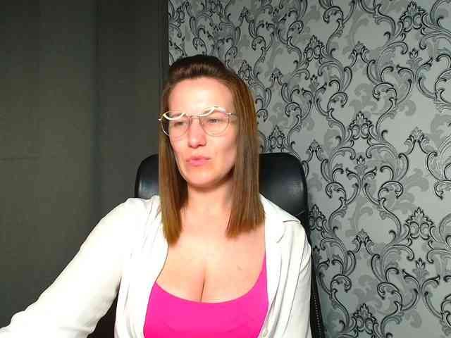 BellaKisss1 webcam
