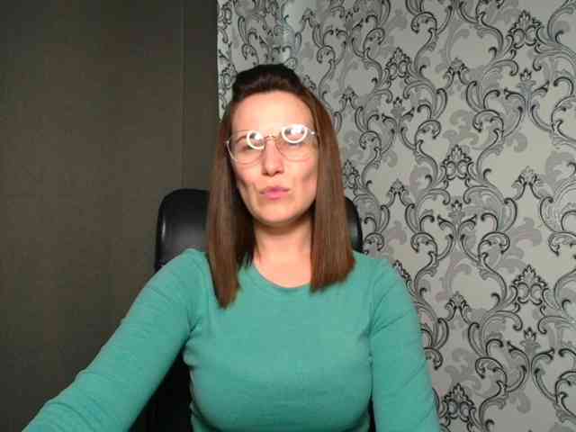BellaKisss1 webcam