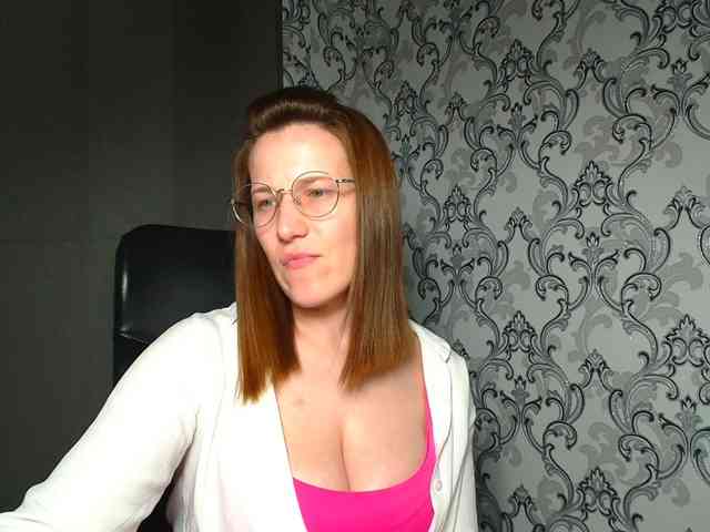 BellaKisss1 webcam