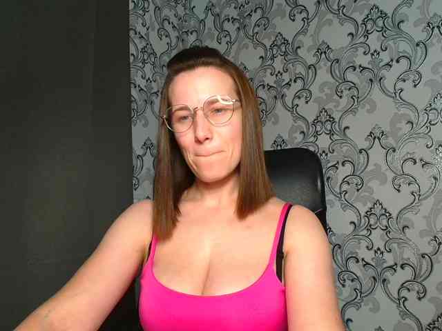 BellaKisss1 webcam