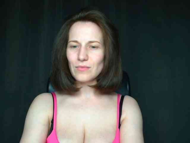 BellaKisss1 webcam
